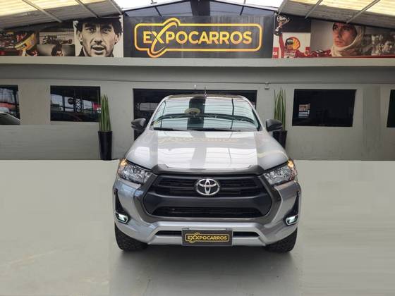 TOYOTA HILUX 2.8 D-4D TURBO DIESEL CD POWER PACK 4X4 MANUAL